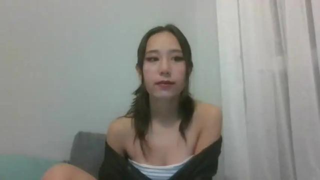 Image 8 of oliviabeer Stream on Chaturbate on 16 months ago