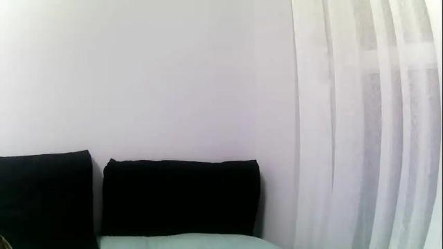Image 8 of oliviabeer Stream on Chaturbate on 16 months ago
