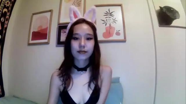 Image 2 of oliviabeer Stream on Chaturbate on 13 months ago