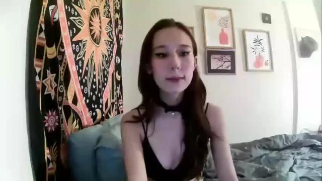 Image 12 of oliviabeer Stream on Chaturbate on 13 months ago