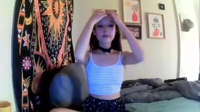 Image 10 of oliviabeer Stream on Chaturbate on 13 months ago