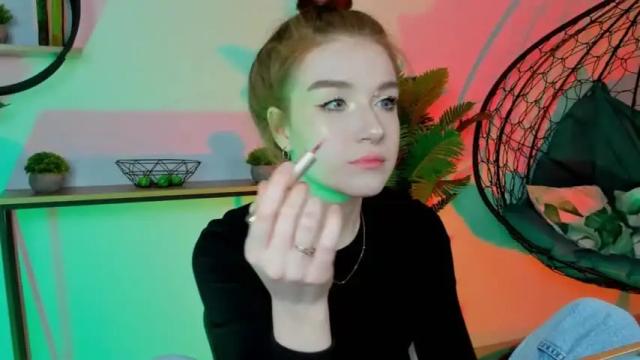 Image 11 of oliviabexley Stream on Chaturbate on 17 months ago