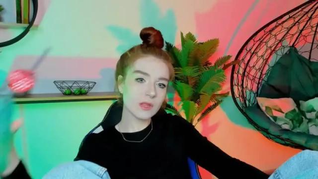 Image 2 of oliviabexley Stream on Chaturbate on 17 months ago