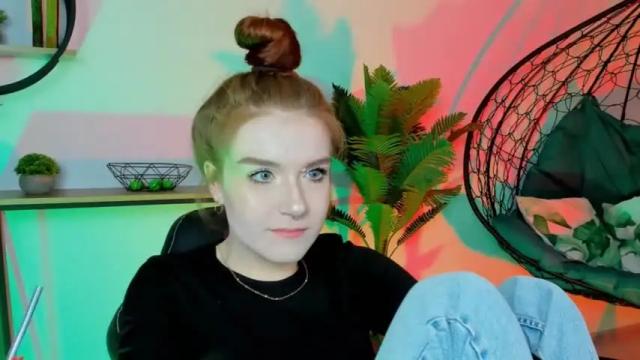 Image 7 of oliviabexley Stream on Chaturbate on 17 months ago