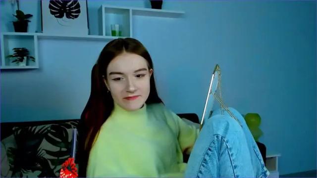 Image 3 of oliviabexley Stream on Chaturbate on 17 months ago