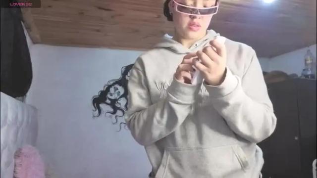 Image 2 of oliviabluee10 Stream on Chaturbate on 13 days ago