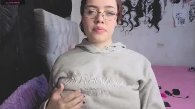 Image 6 of oliviabluee10 Stream on Chaturbate on 13 days ago