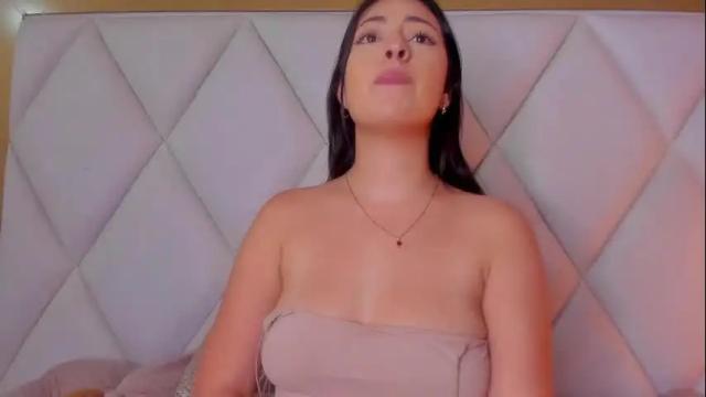 Image 12 of oliviabrady1 Stream on Chaturbate on 3 months ago