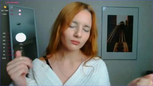 Image 7 of oliviagethigh Stream on Chaturbate on 19 months ago
