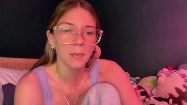 Image 6 of oliviahansleyy Stream on Chaturbate on 1 month ago