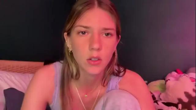 Image 7 of oliviahansleyy Stream on Chaturbate on 1 month ago
