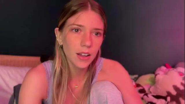 Image 8 of oliviahansleyy Stream on Chaturbate on 1 month ago