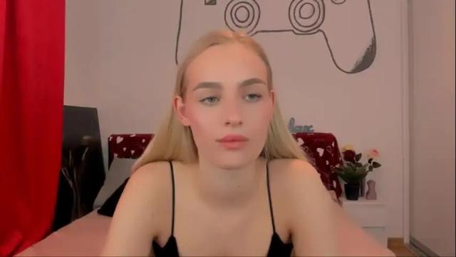 Image 11 of oliviahappy Stream on Chaturbate on 23 days ago