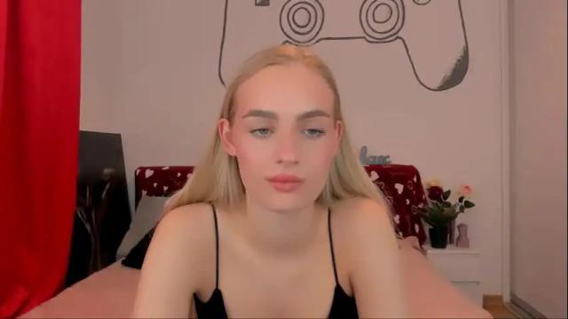 Image 12 of oliviahappy Stream on Chaturbate on 23 days ago