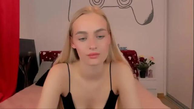 Image 6 of oliviahappy Stream on Chaturbate on 23 days ago