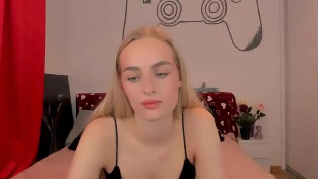 Image 8 of oliviahappy Stream on Chaturbate on 23 days ago