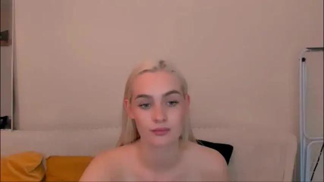 Image 8 of oliviahappy Stream on Chaturbate on 2 days ago