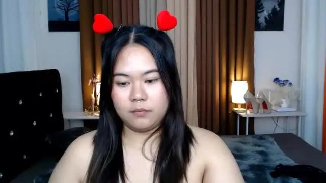 Image 3 of oliviahollywood Stream on Chaturbate on 14 months ago