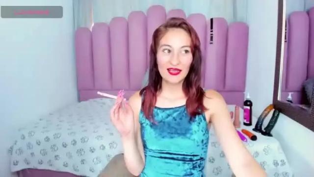 Image 12 of oliviahottits Stream on Chaturbate on 16 months ago