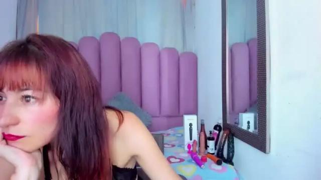 Image 4 of oliviahottits Stream on Chaturbate on 14 months ago