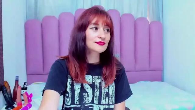 Image 3 of oliviahottits Stream on Chaturbate on 14 months ago