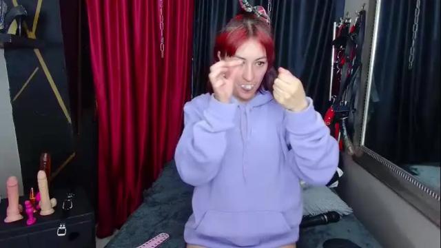 Image 3 of oliviahottits Stream on Chaturbate on 1 month ago