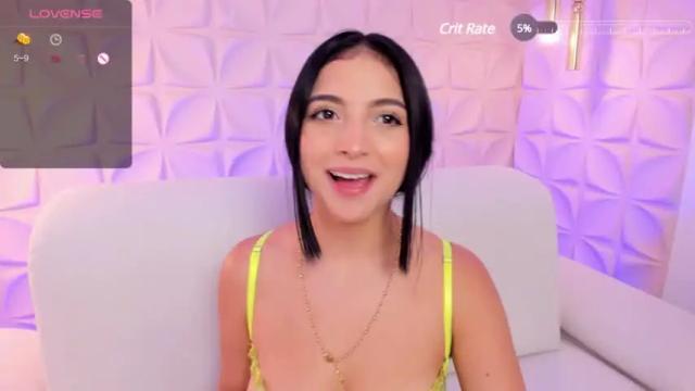 Image 6 of oliviamcneil Stream on Chaturbate on 23 months ago