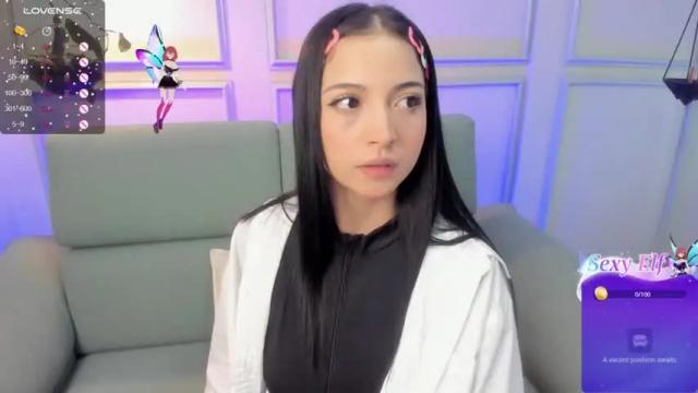 Image 8 of oliviamcneil Stream on Chaturbate on 23 months ago