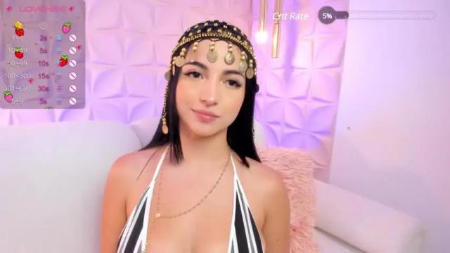 Image 4 of oliviamcneil Stream on Chaturbate on 22 months ago