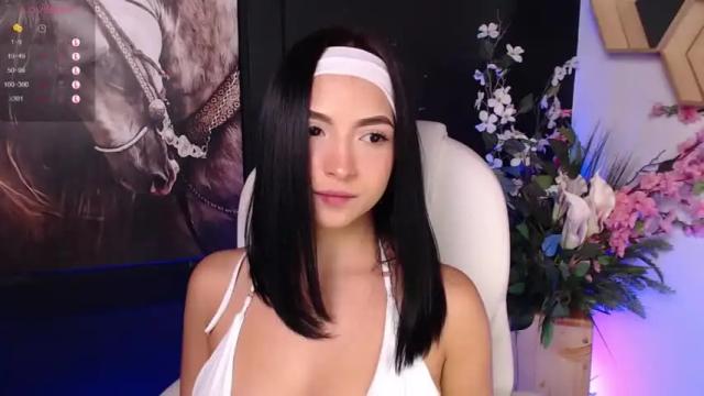 Image 6 of oliviamcneill Stream on Chaturbate on 19 months ago
