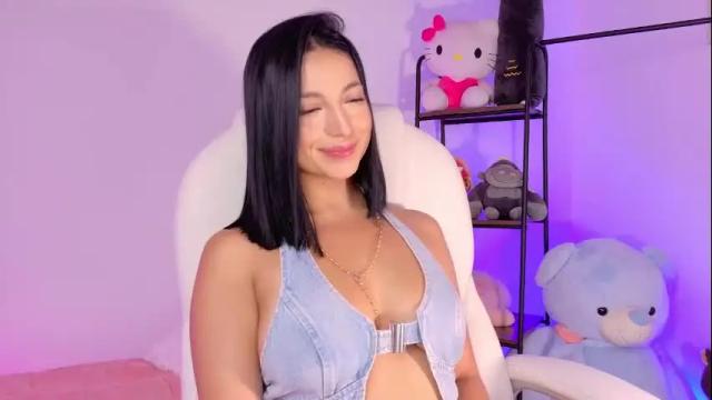 Image 6 of oliviamcneill Stream on Chaturbate on 3 months ago