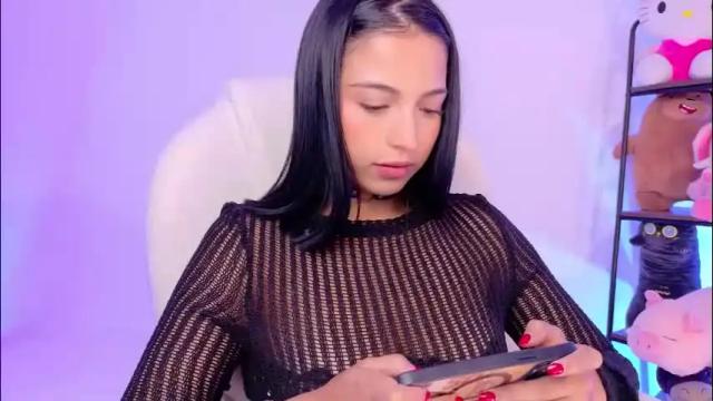 Image 10 of oliviamcneill Stream on Chaturbate on 2 months ago