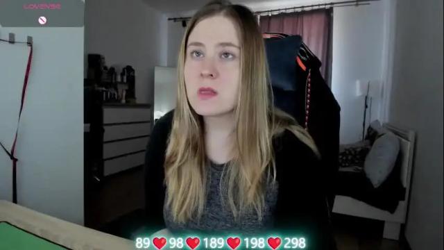 Image 8 of oliviamunk Stream on Chaturbate on 1 month ago