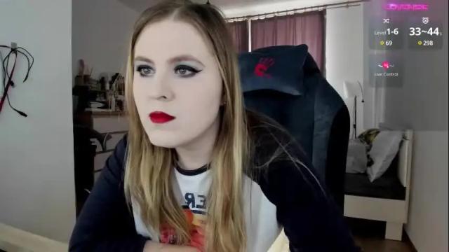 Image 8 of oliviamunk Stream on Chaturbate on 27 days ago