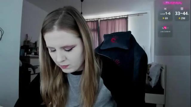Image 8 of oliviamunk Stream on Chaturbate on 25 days ago