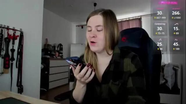 Image 11 of oliviamunk Stream on Chaturbate on 4 days ago