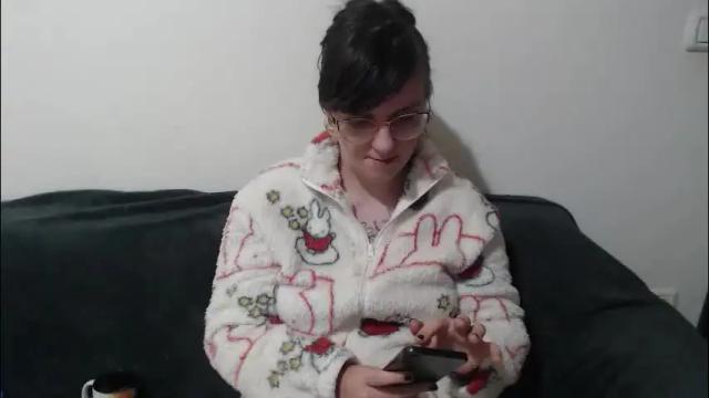 Image 2 of oliviasager Stream on Chaturbate on 27 days ago