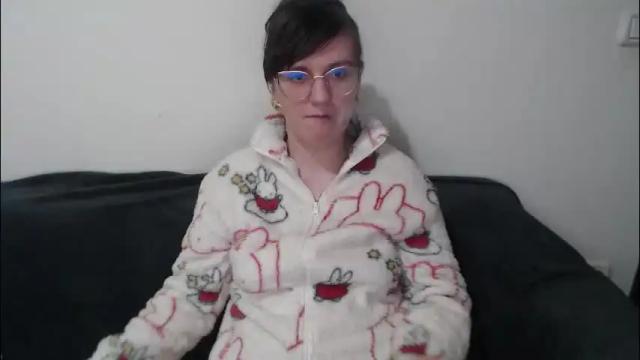 Image 3 of oliviasager Stream on Chaturbate on 27 days ago