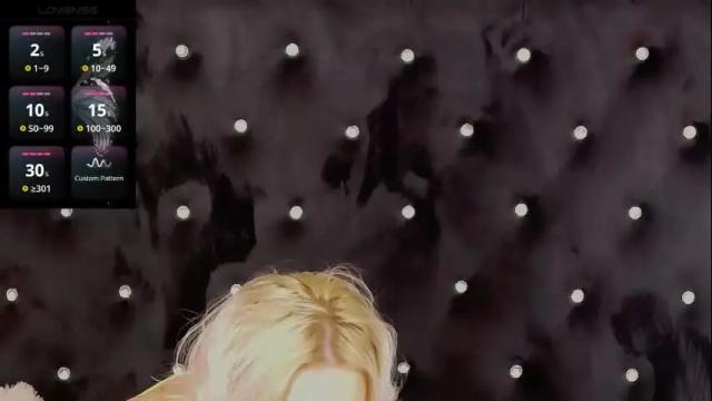 Image 4 of oliviashaw23 Stream on Chaturbate on 1 month ago