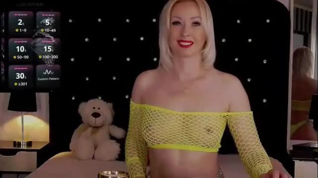 Image 10 of oliviashaw23 Stream on Chaturbate on 4 days ago