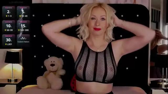 Image 11 of oliviashaw23 Stream on Chaturbate on 1 month ago
