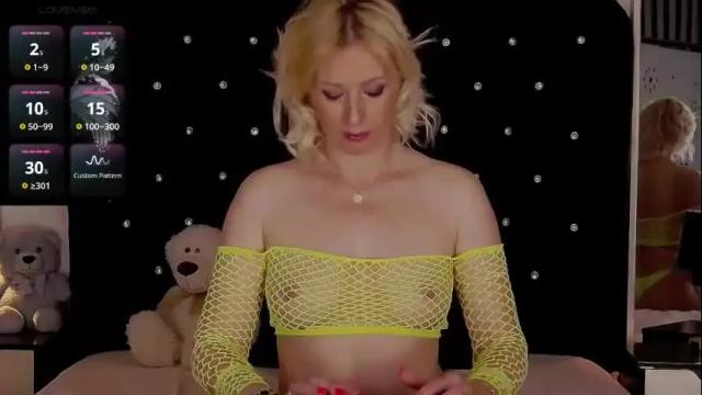 Image 4 of oliviashaw23 Stream on Chaturbate on 11 days ago