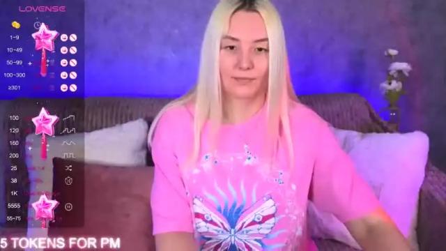 Image 3 of oliviashepard Stream on Chaturbate on 21 months ago