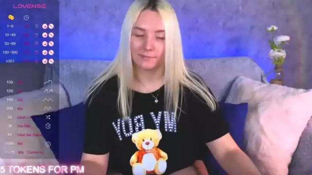 Image 8 of oliviashepard Stream on Chaturbate on 21 months ago