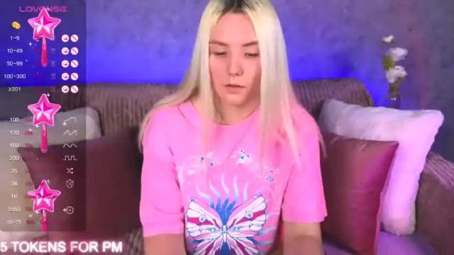 Image 3 of oliviashepard Stream on Chaturbate on 20 months ago