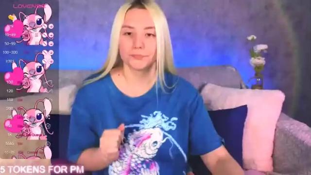 Image 11 of oliviashepard Stream on Chaturbate on 20 months ago