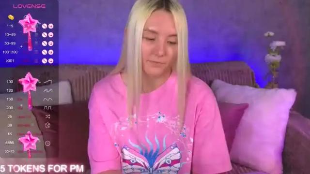 Image 12 of oliviashepard Stream on Chaturbate on 20 months ago