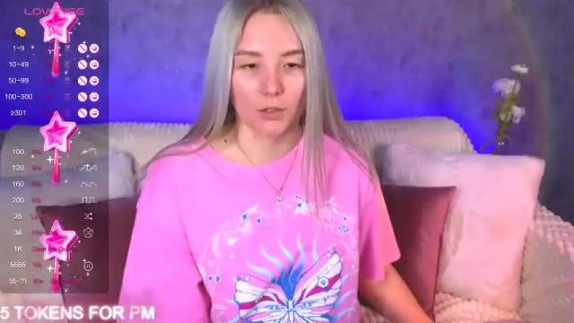 Image 11 of oliviashepard Stream on Chaturbate on 20 months ago