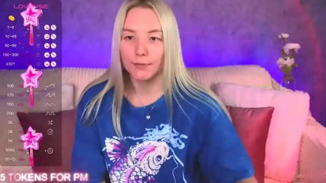 Image 10 of oliviashepard Stream on Chaturbate on 20 months ago