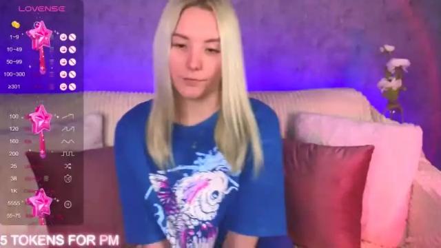 Image 11 of oliviashepard Stream on Chaturbate on 20 months ago